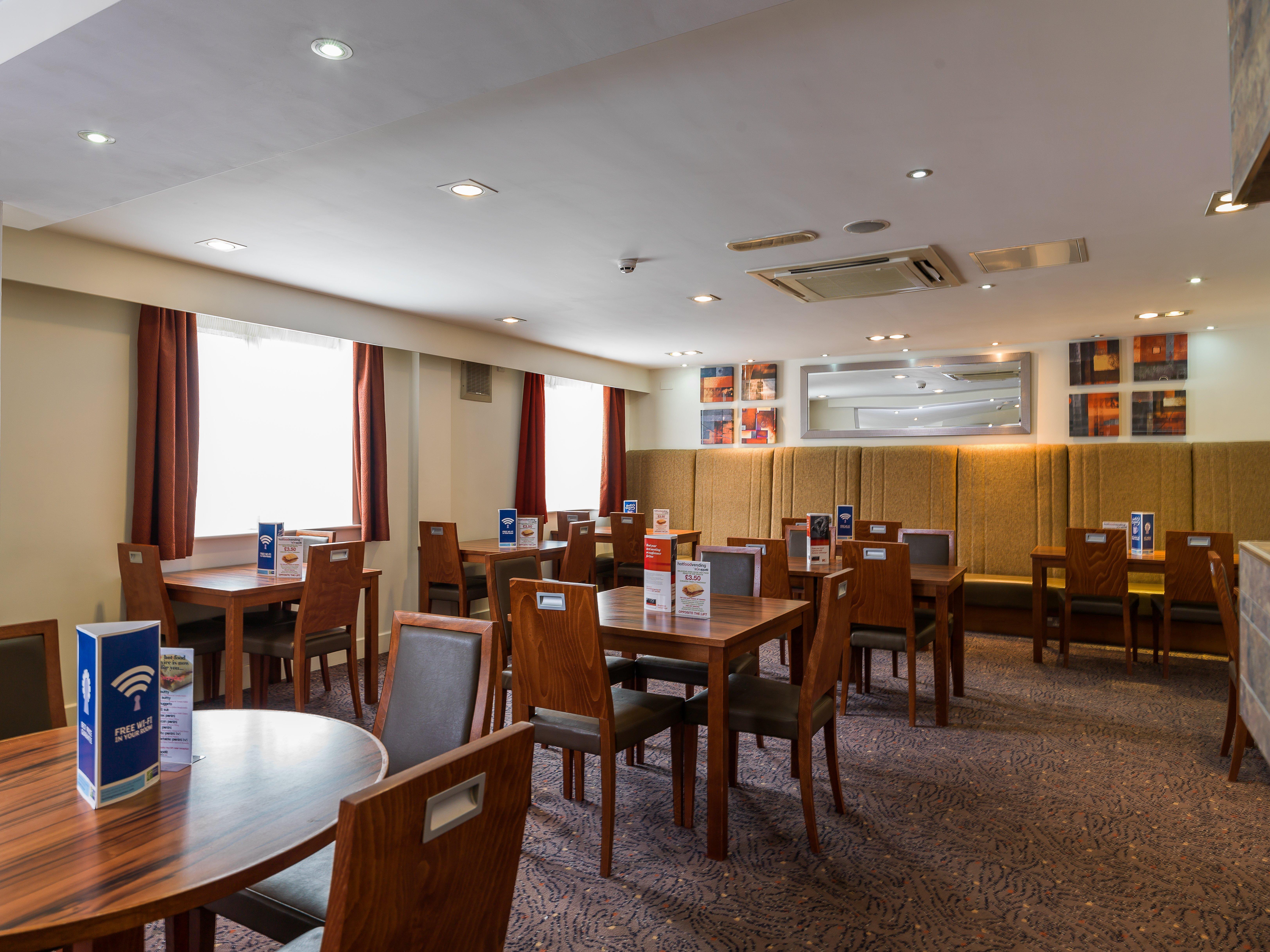 Holiday Inn Express London Gatwick Crawley, An Ihg Hotel Exterior photo