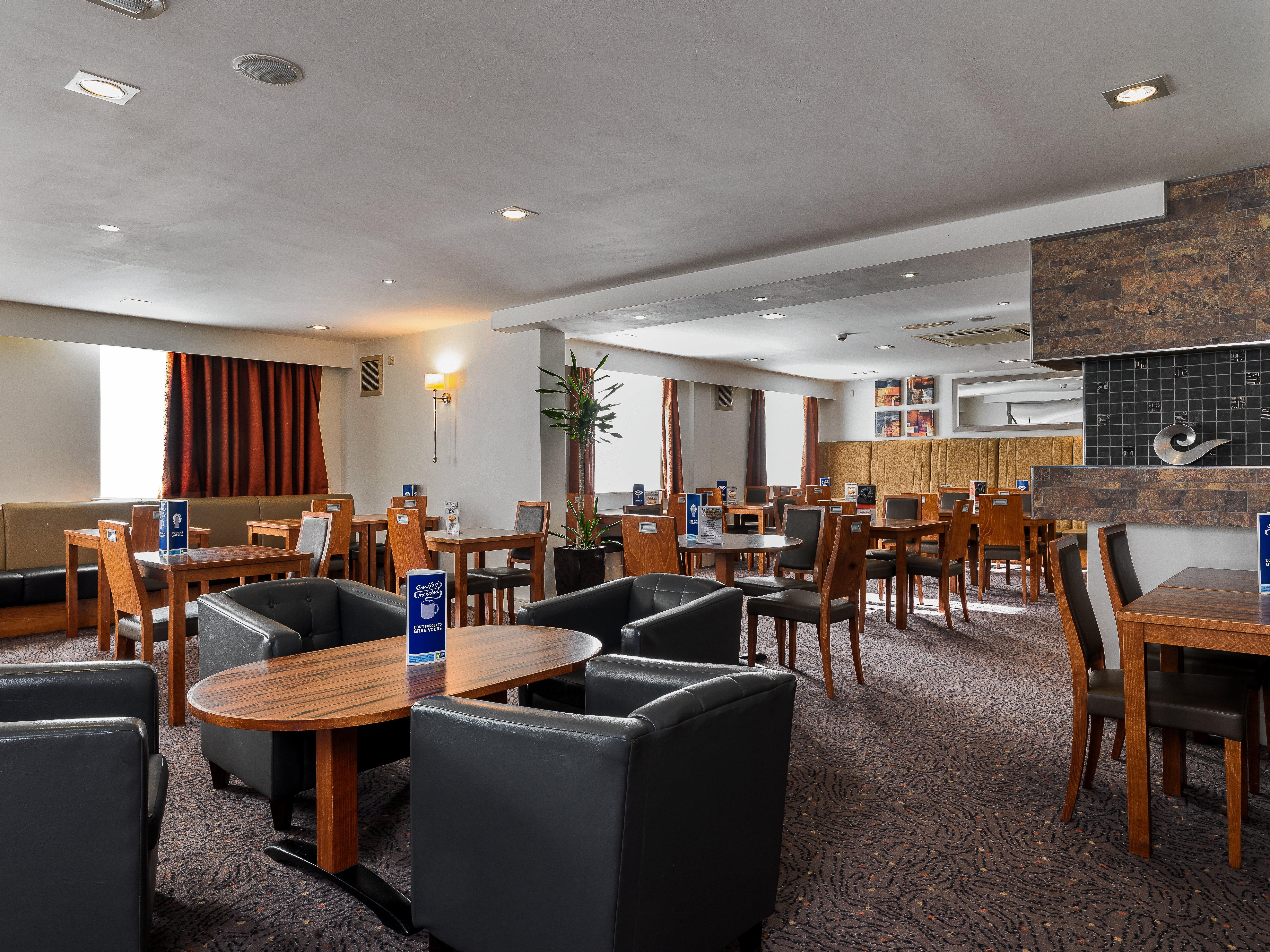 Holiday Inn Express London Gatwick Crawley, An Ihg Hotel Exterior photo